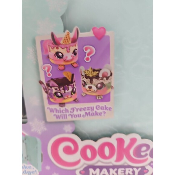 Brand New Release Cookeez Makery Freezy Cakez Fridge Plush Cook Bake Interactive - Picture 3 of 10